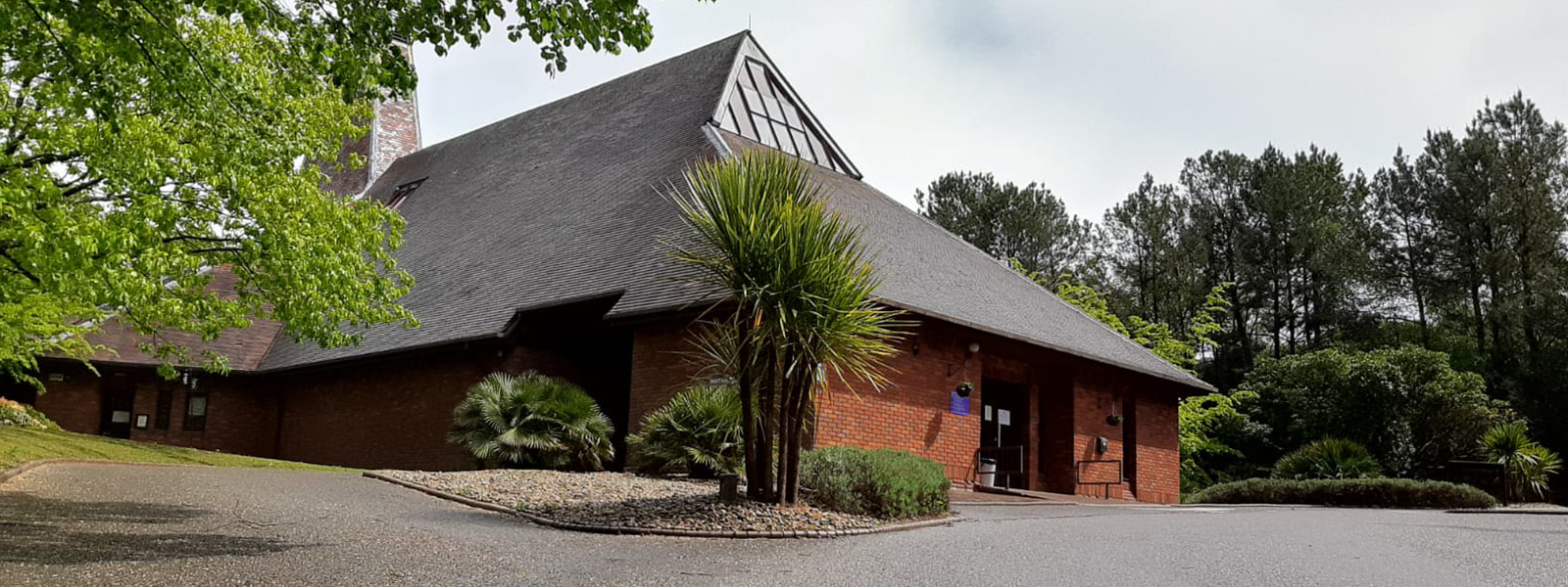 Main entrance at Poole crematorium