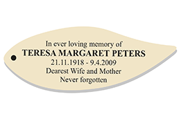 An example of a remember me tree engraved leaf